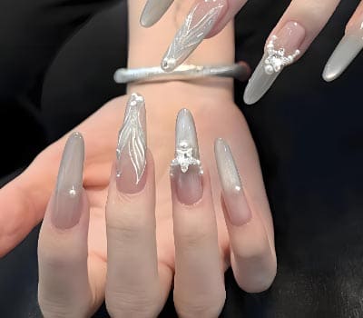 她叶美甲